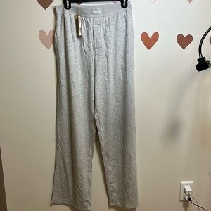 Skims size S boyfriend grey pants NWT
